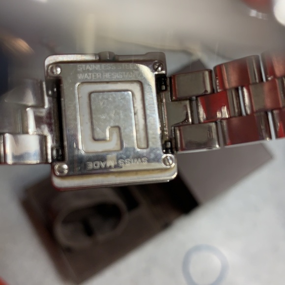 Gucci watch - Picture 3 of 4